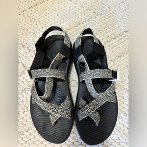 Women’s Chacos!